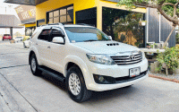 โตโยต้า ฟอร์จูนเนอร์ 3.0 V 4WD ปี 2013