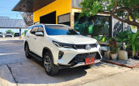 โตโยต้า ฟอร์จูนเนอร์ 2.4 Legender V 2WD ปี 2022
