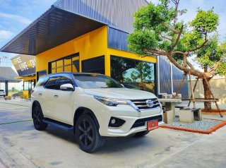 โตโยต้า ฟอร์จูนเนอร์ 2.8 TRD 2WD ปี 2017