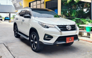 รถโตโยต้า ฟอร์จูนเนอร์ 2.8 TRD 2WD ปี 2019 มือสอง