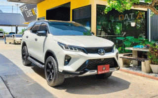 รถโตโยต้า ฟอร์จูนเนอร์ 2.4 Legender 4WD ปี 2023 มือสอง