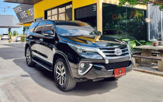 โตโยต้า ฟอร์จูนเนอร์ 2.4 V 2WD ปี 2017