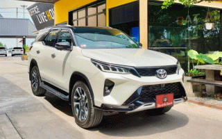 โตโยต้า ฟอร์จูนเนอร์ 2.4 Legender 2WD ปี 2022