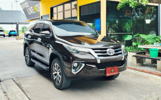 รถโตโยต้า ฟอร์จูนเนอร์ 2.4 V 2WD ปี 2018 มือสอง