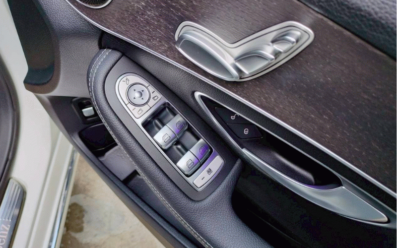 ภาพ11 เมอร์เซเดส-เบนซ์ ซี-คลาส C220d AVANT-GARDE ปี 2019