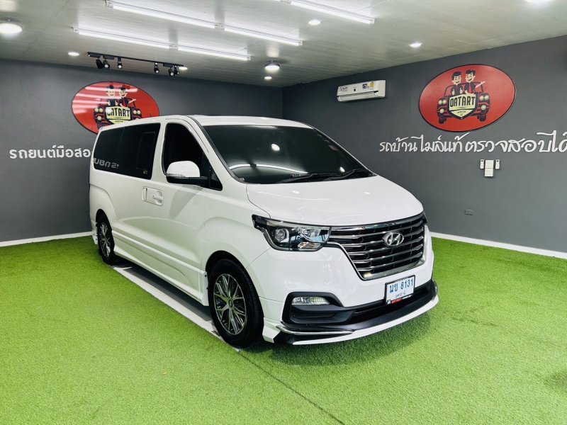 2019 Hyundai H1 LIMITED iii