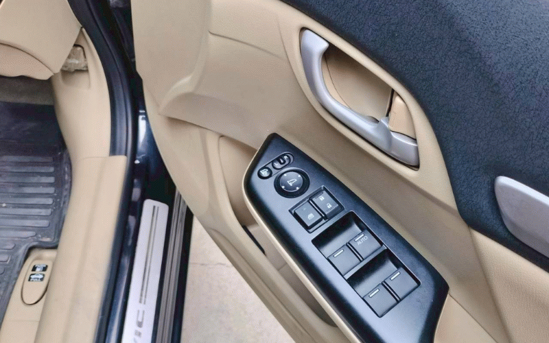 ภาพ10 ฮอนด้า ซีวิค FB 1.8 E ปี 2013