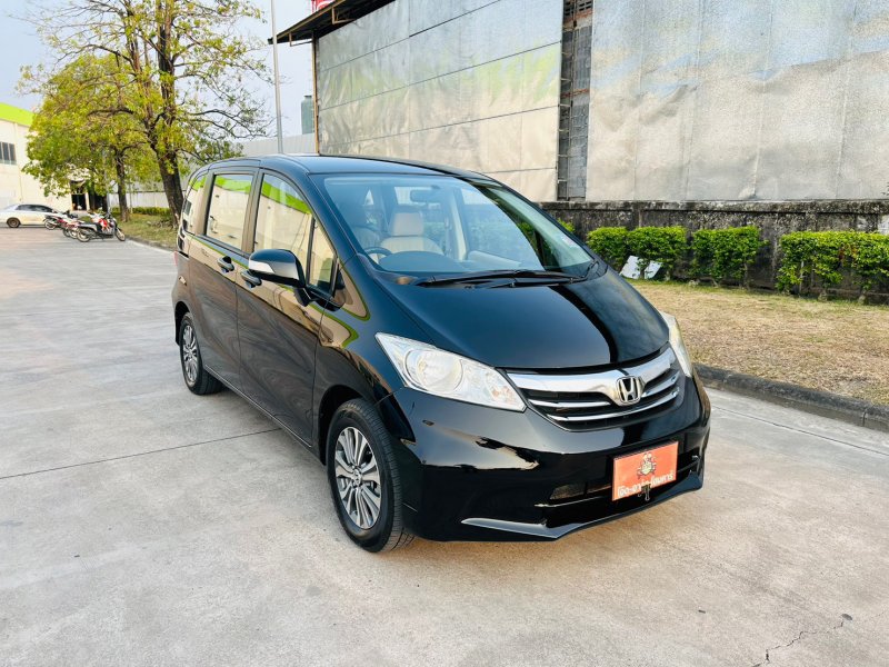 2015 Honda Freed 1.5 EL