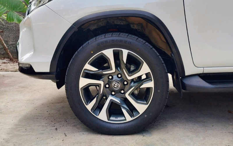 ภาพ4 โตโยต้า ฟอร์จูนเนอร์ 2.4 Legender 4WD ปี 2023