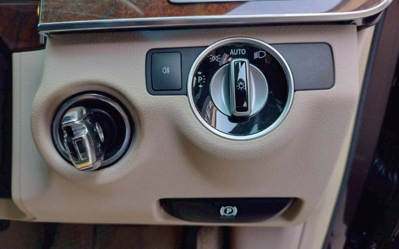 ภาพ13 เมอร์เซเดส-เบนซ์ อี-คลาส E300 bluetec Hybird ปี 2014