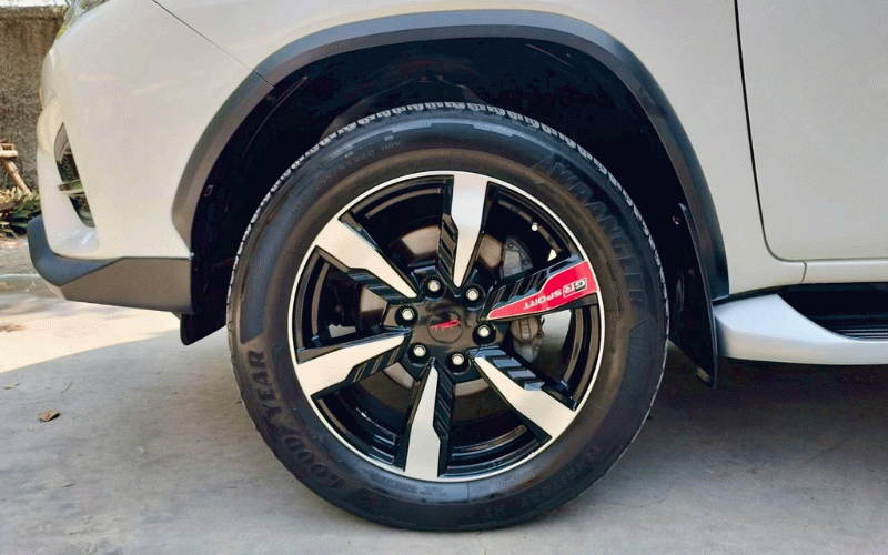 ภาพ4 โตโยต้า ฟอร์จูนเนอร์ 2.4 V 2WD ปี 2017