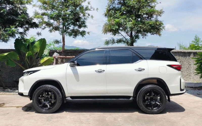 ภาพ3 โตโยต้า ฟอร์จูนเนอร์ 2.4 Legender 4WD ปี 2023