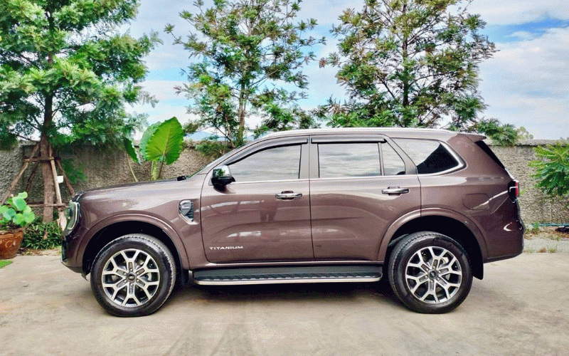 ภาพ3 ฟอร์ด เอเวอเรสต์ 2.0 BI-TURBO TITANIUM+ 2WD ปี 2023