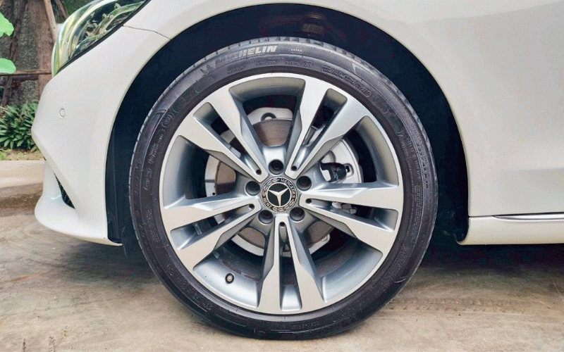 ภาพ4 เมอร์เซเดส-เบนซ์ ซี-คลาส C220d AVANT-GARDE ปี 2019