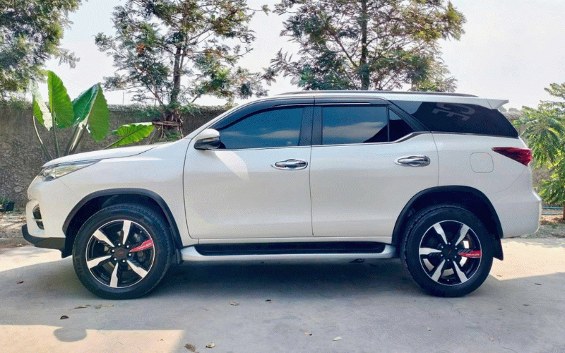 ภาพ3 โตโยต้า ฟอร์จูนเนอร์ 2.4 V 2WD ปี 2017