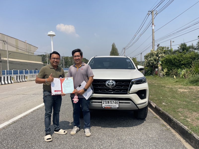 2021 Toyota Fortuner 2.4 V 2WD