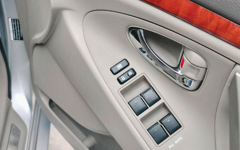 ภาพ13 โตโยต้า คัมรี่ 2.0 G ปี 2010