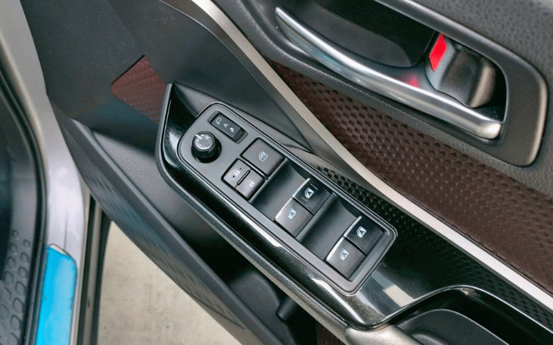 ภาพ11 โตโยต้า ซี-เอชอาร์ 1.8 HYBRID HIGH ปี 2018